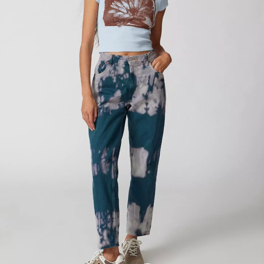 Urban Outfitters Renewal Remade Levi's® Dye Tech Jean
